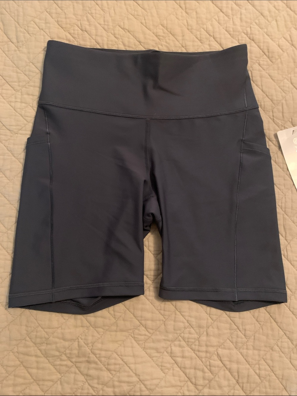 Athleta Interval Stash 7" Short Athletic Shorts in Blue Medium NWT